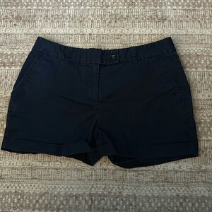 Vineyard Vines navy blue shorts